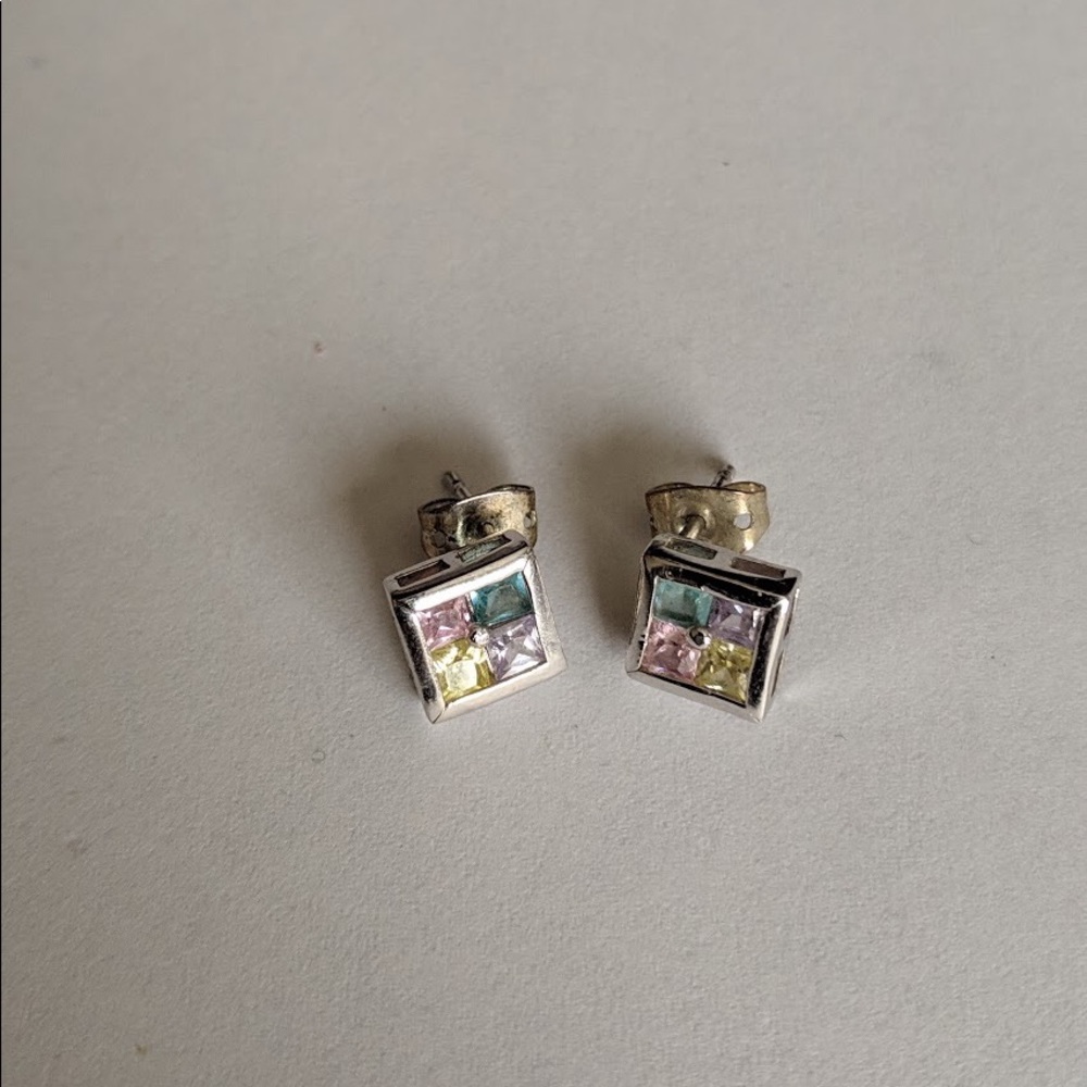 Square post earrings